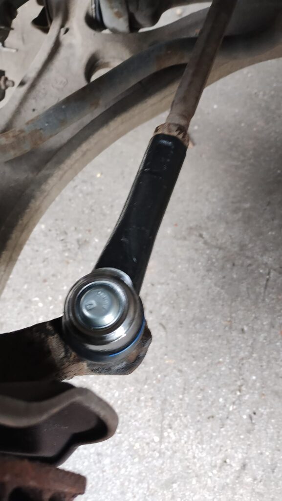 トラックロッドエンド交換